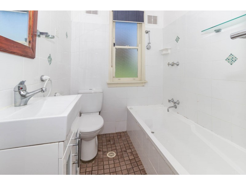 8 Dean Avenue, Raymond Terrace NSW 2324