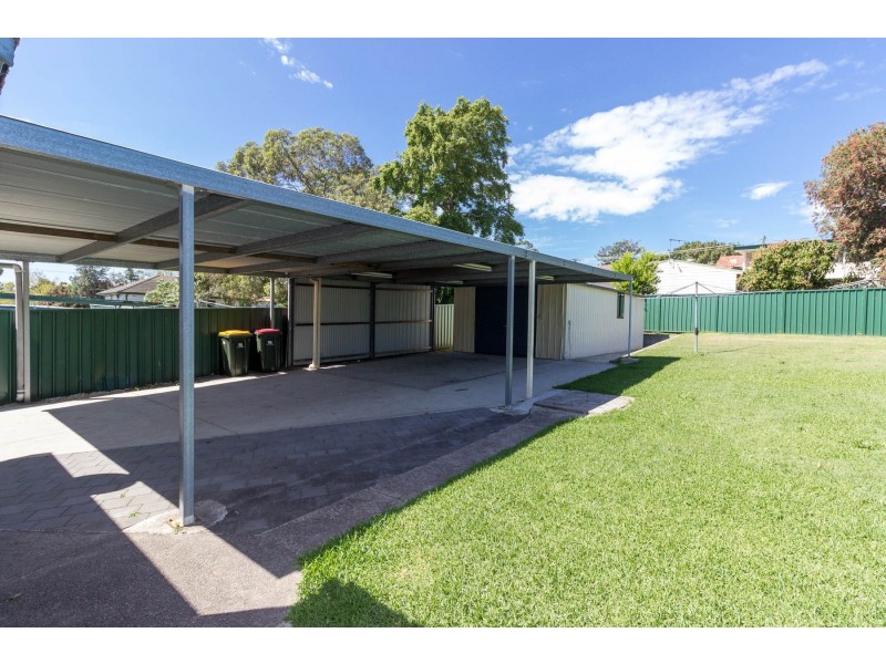 8 Dean Avenue, Raymond Terrace NSW 2324