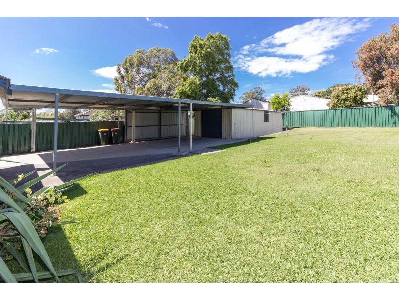 8 Dean Avenue, Raymond Terrace NSW 2324