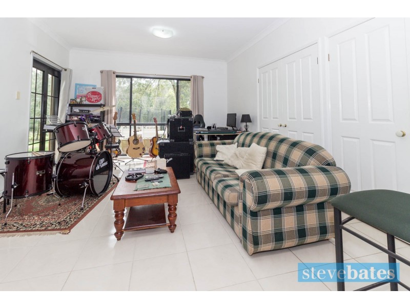8 North Esk Drive, Seaham NSW 2324