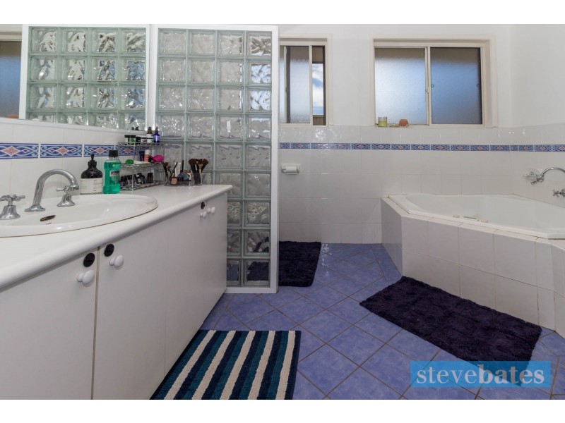 6 Cintra Court, Raymond Terrace NSW 2324