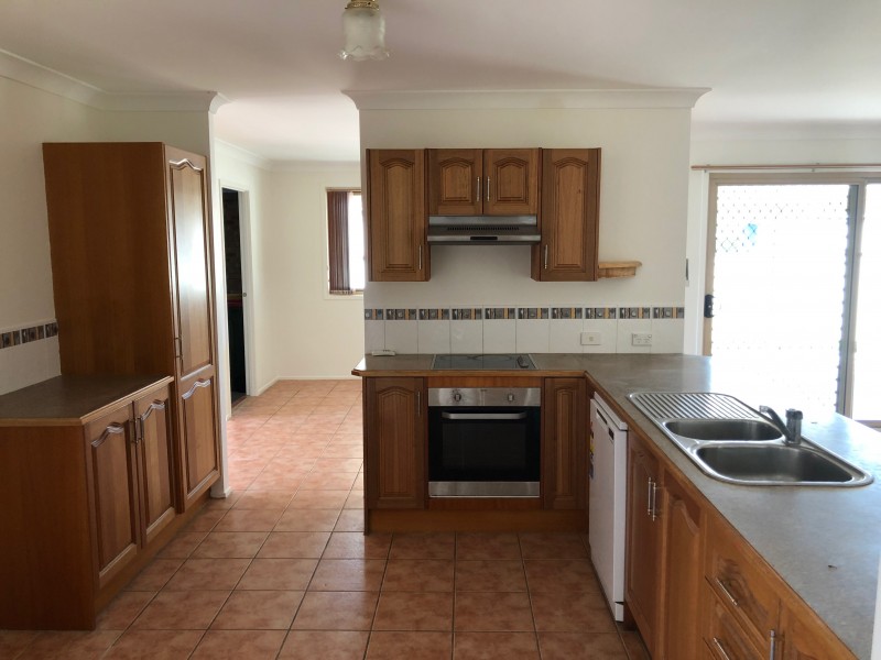 9 Halloran Way, Raymond Terrace NSW 2324