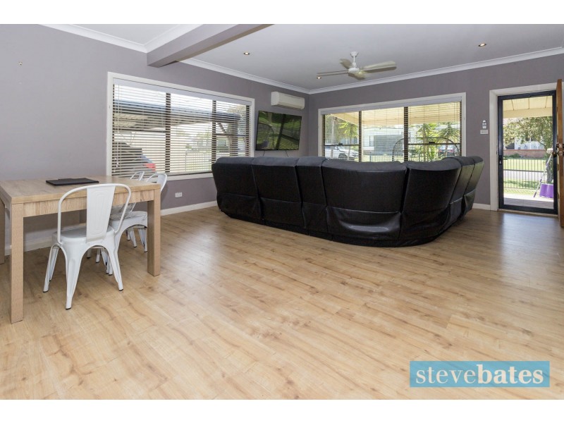 14 Gwen Parade, Raymond Terrace NSW 2324