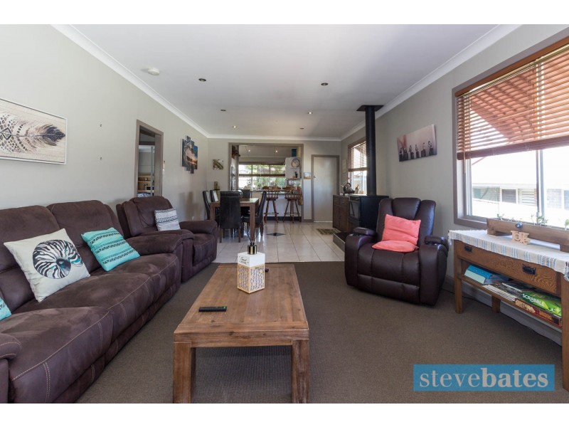 22 Bourke Street East, Raymond Terrace NSW 2324