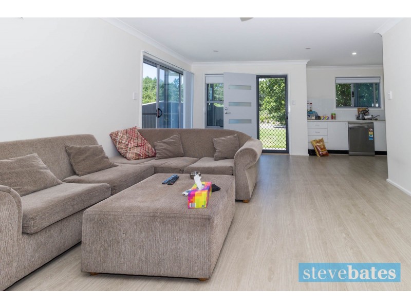 1 & 1A Kinross Street, Raymond Terrace NSW 2324