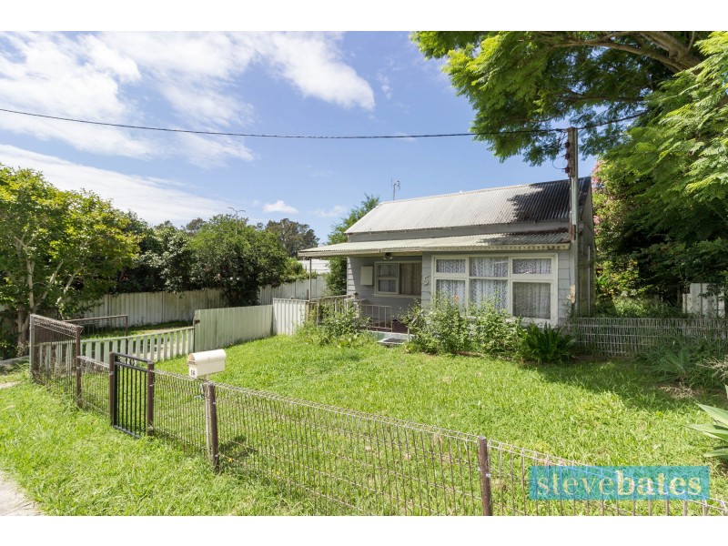 5 & 5A Sturgeon Street North, Raymond Terrace NSW 2324