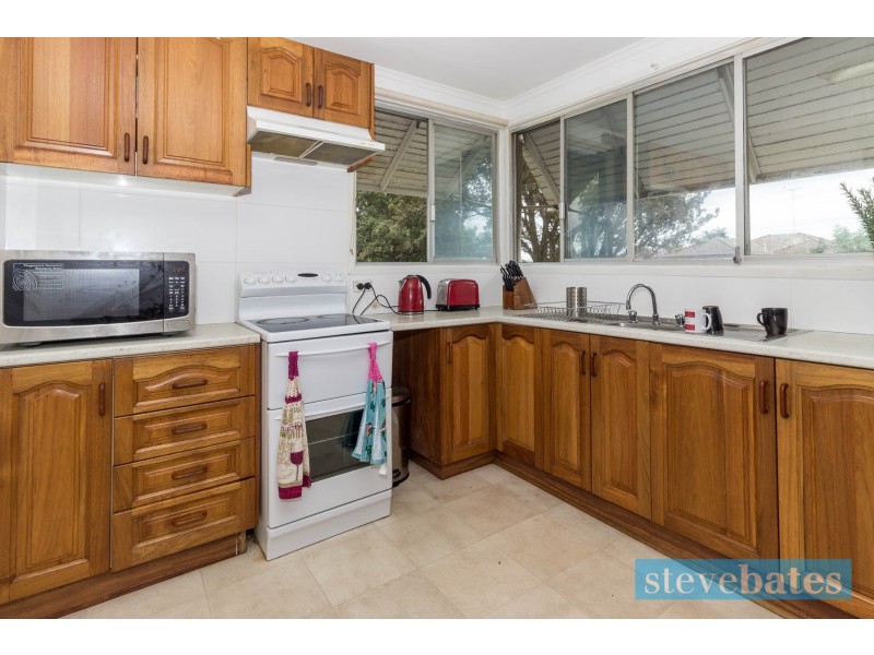 1 Morgan Crescent, Raymond Terrace NSW 2324