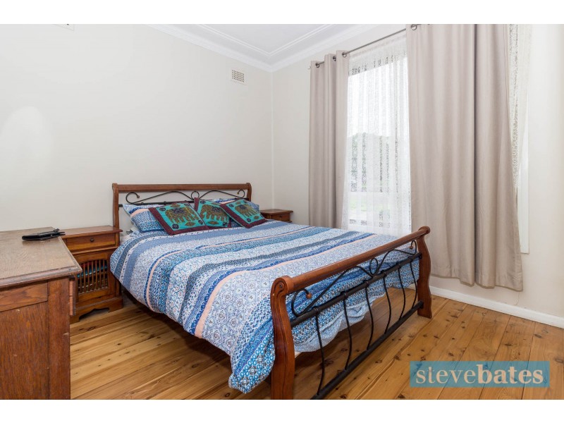 1 Morgan Crescent, Raymond Terrace NSW 2324