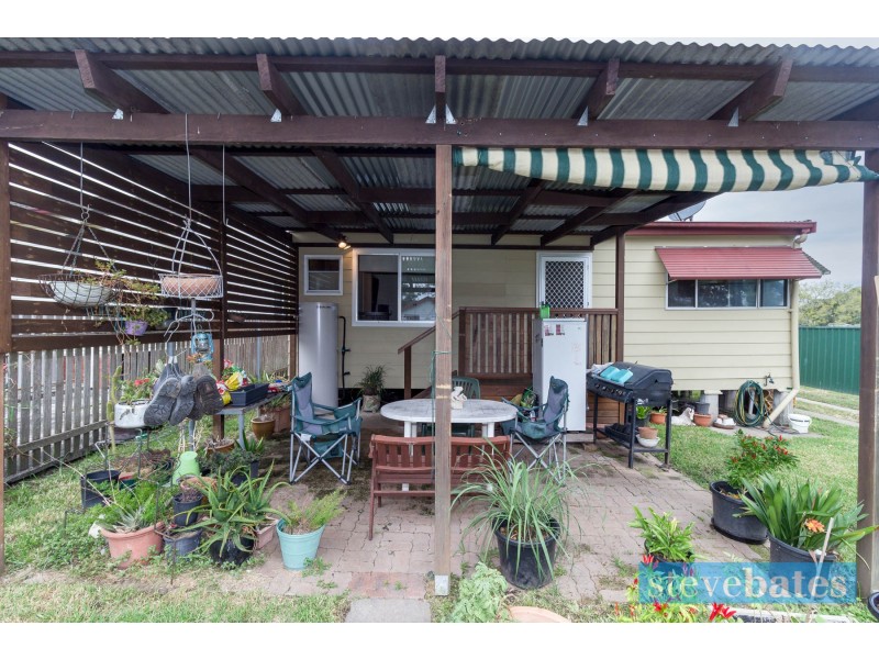1 Morgan Crescent, Raymond Terrace NSW 2324