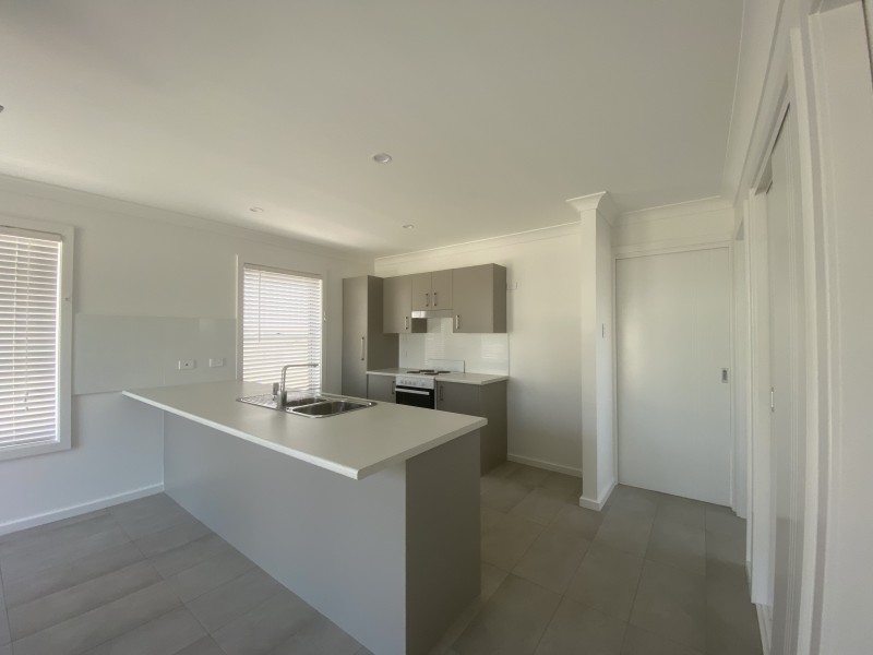 1/4 Irrawang Street, Raymond Terrace NSW 2324