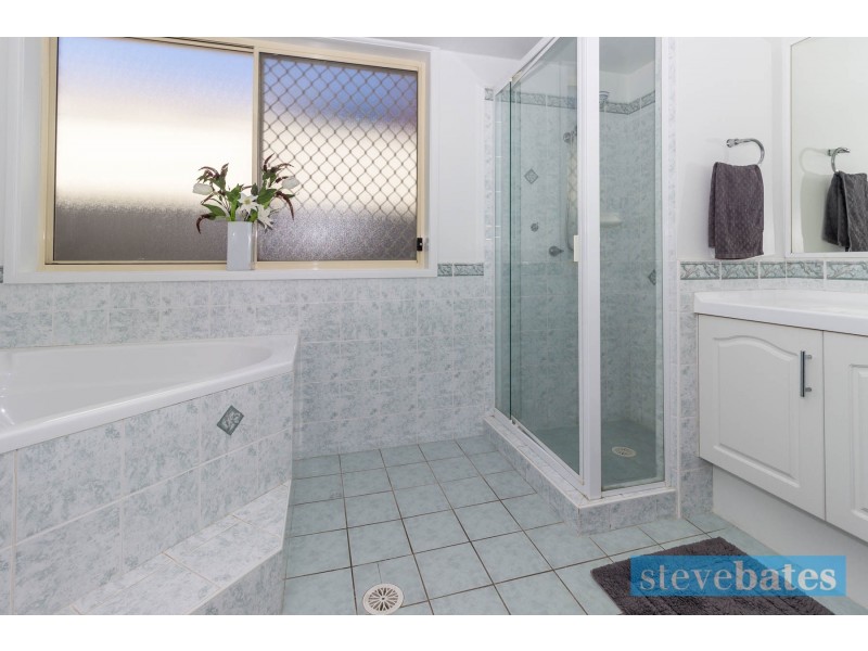 2 Harriet Close, Raymond Terrace NSW 2324