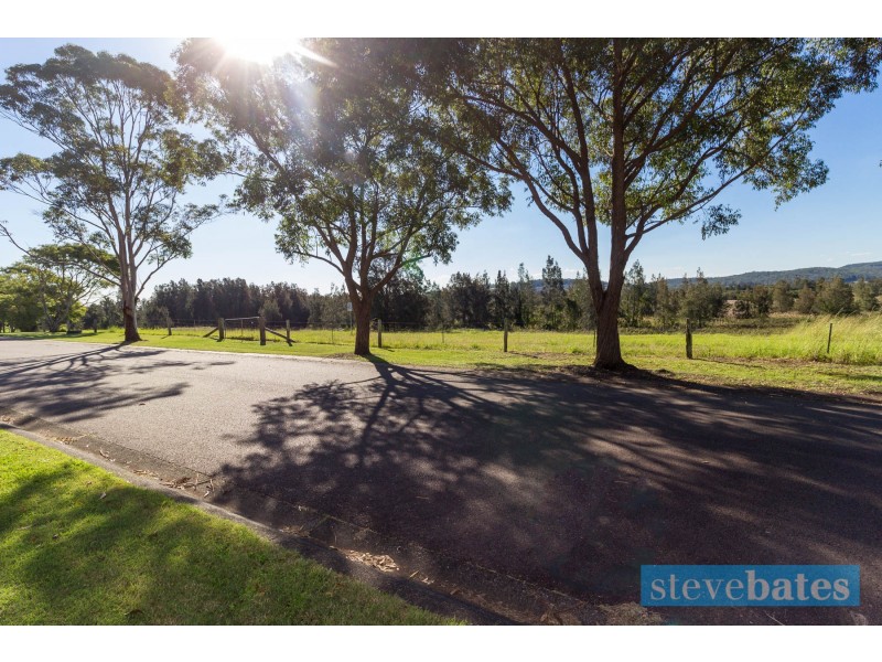 2 Harriet Close, Raymond Terrace NSW 2324
