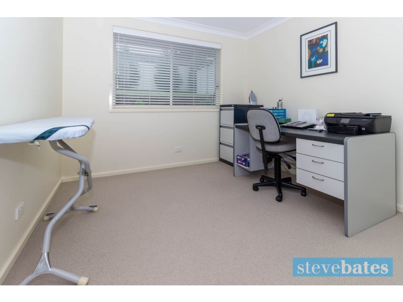 1 Bennett Place, Raymond Terrace NSW 2324