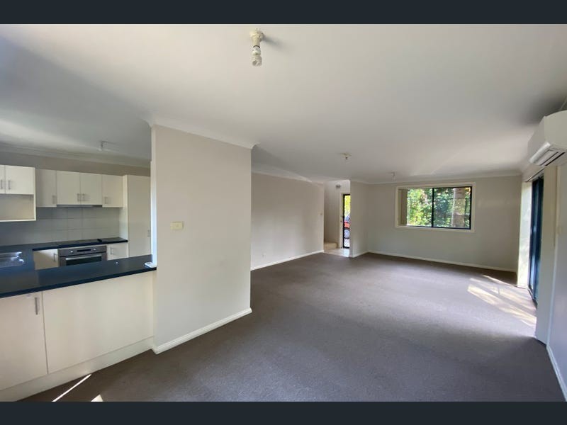 1/18 Oak Circuit, Raymond Terrace NSW 2324