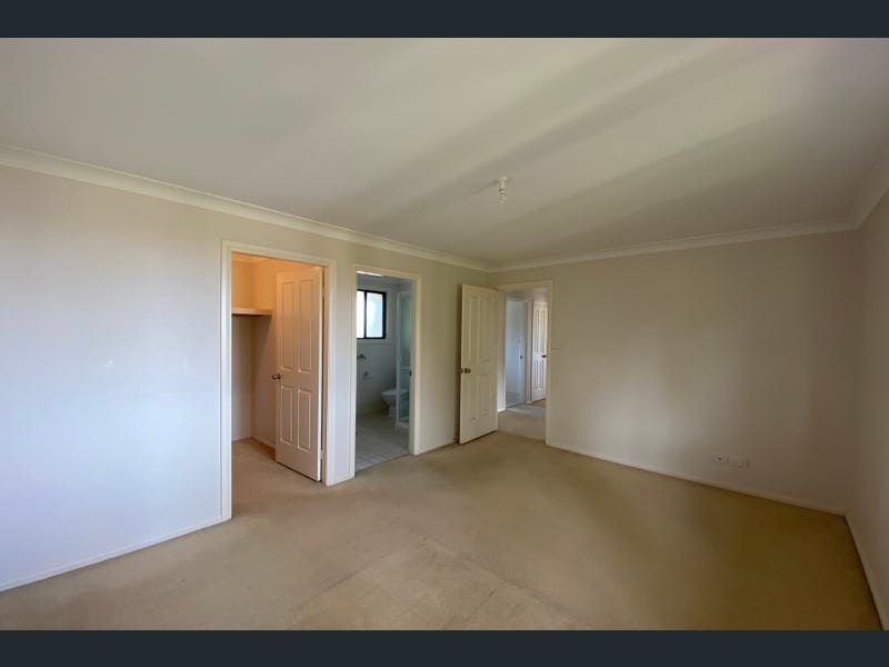 1/18 Oak Circuit, Raymond Terrace NSW 2324