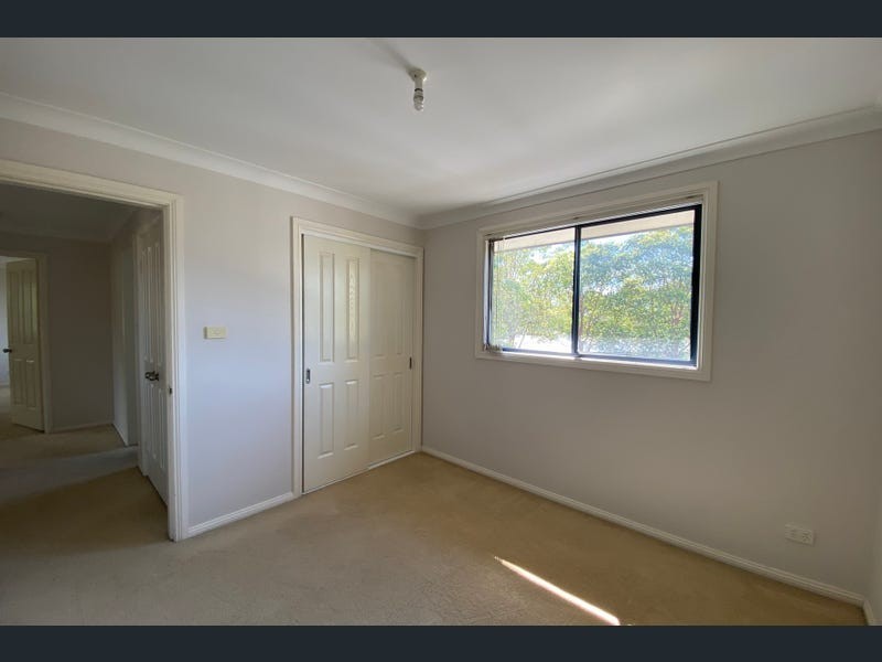 1/18 Oak Circuit, Raymond Terrace NSW 2324