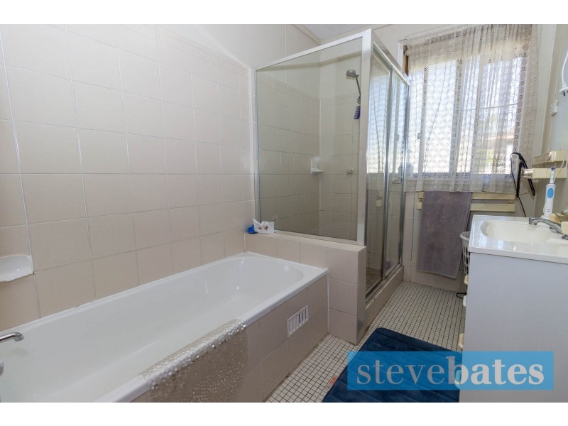 1 Links Drive, Raymond Terrace NSW 2324