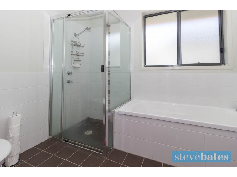 24 Closebourne Way, Raymond Terrace NSW 2324