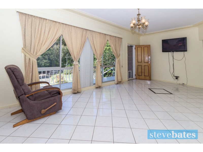 12 Rees James Road, Raymond Terrace NSW 2324