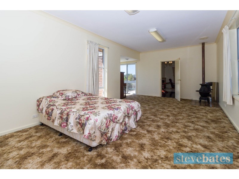 12 Rees James Road, Raymond Terrace NSW 2324