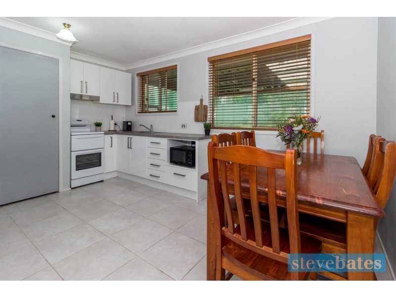 10 Holwell Circuit, Raymond Terrace NSW 2324