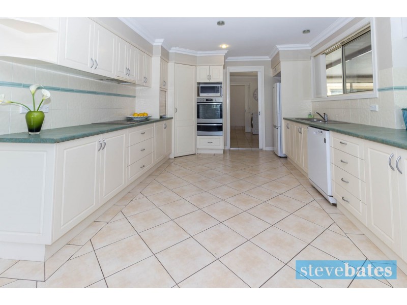 7 McPherson Place, Raymond Terrace NSW 2324