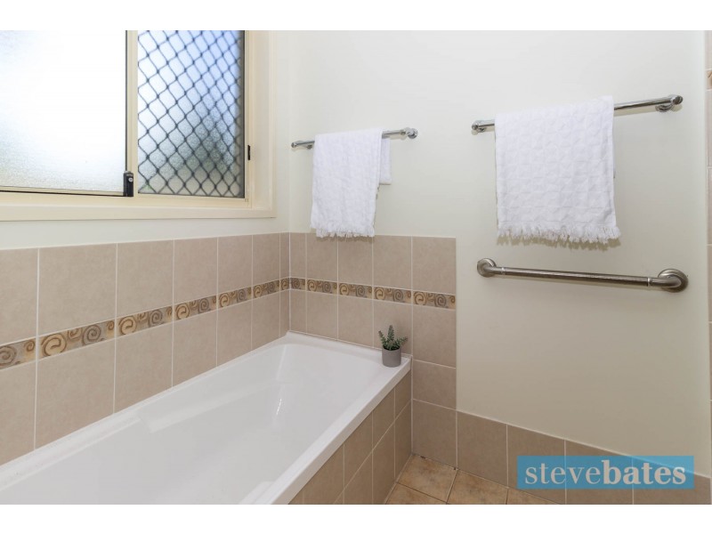 11 McPherson Place, Raymond Terrace NSW 2324