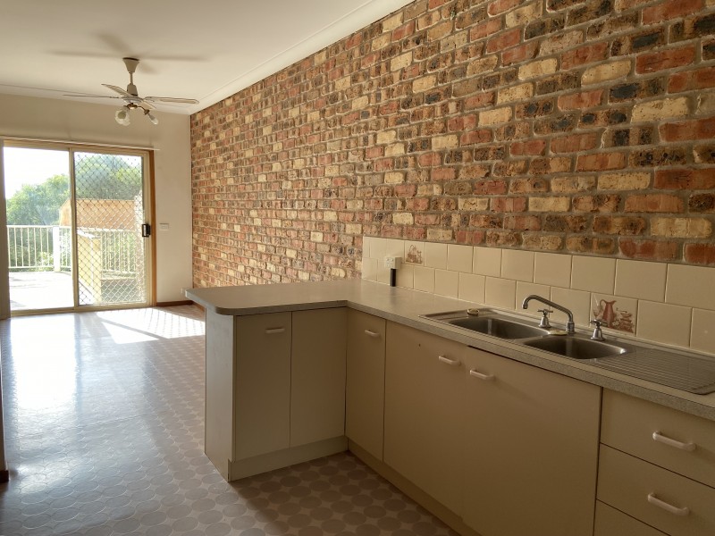 8 Baker Street, Tenambit NSW 2323