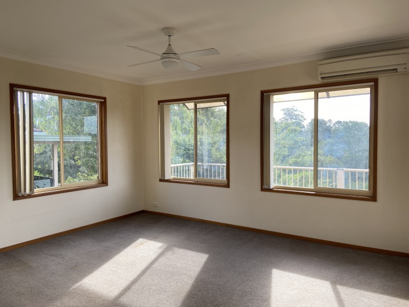 8 Baker Street, Tenambit NSW 2323