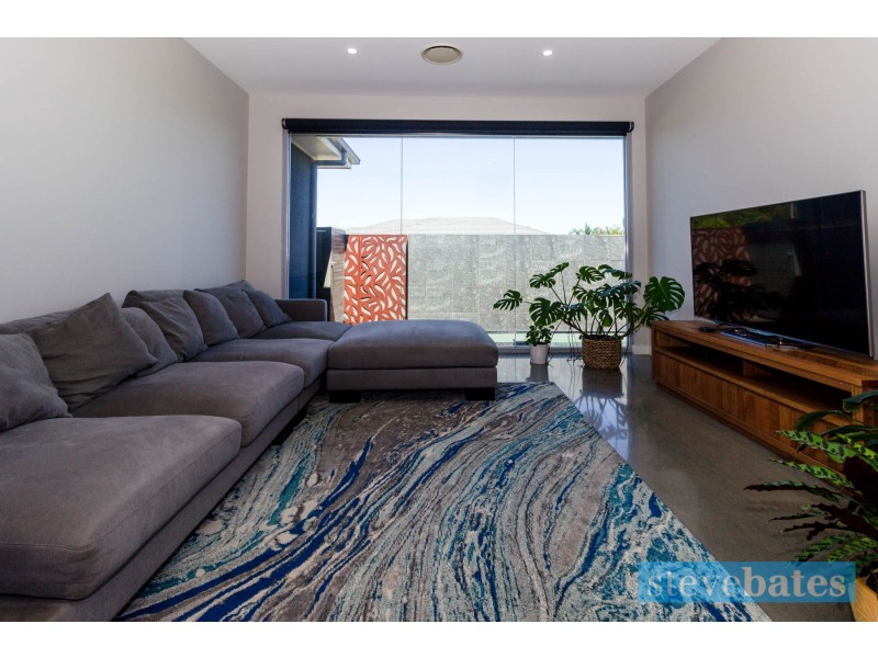 1 Jabiru Drive, Fern Bay NSW 2295