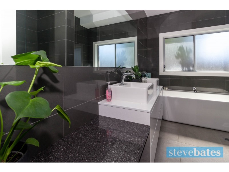 1 Jabiru Drive, Fern Bay NSW 2295