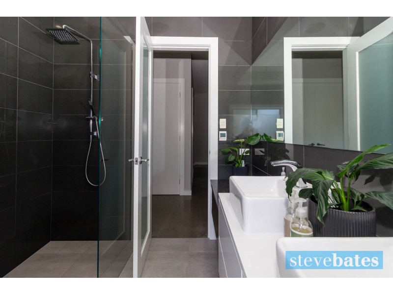 1 Jabiru Drive, Fern Bay NSW 2295