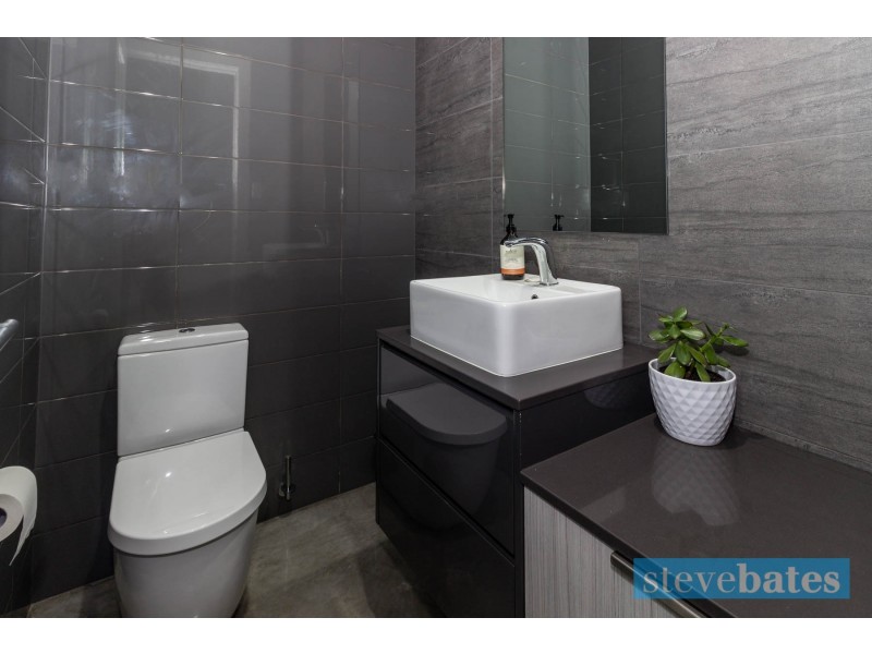 1 Jabiru Drive, Fern Bay NSW 2295