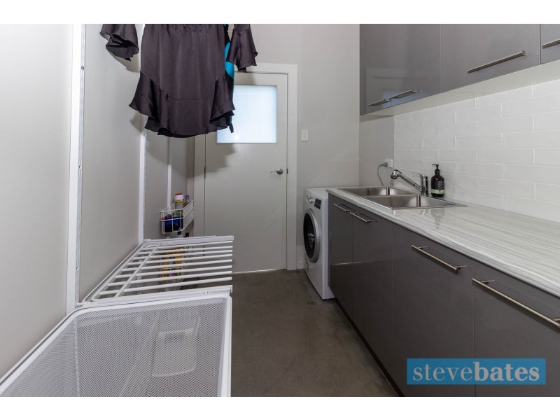 1 Jabiru Drive, Fern Bay NSW 2295