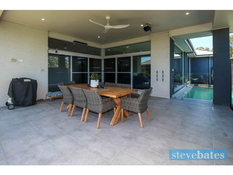 1 Jabiru Drive, Fern Bay NSW 2295