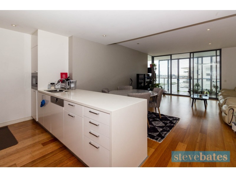 301/15 Honeysuckle Drive, Newcastle NSW 2300