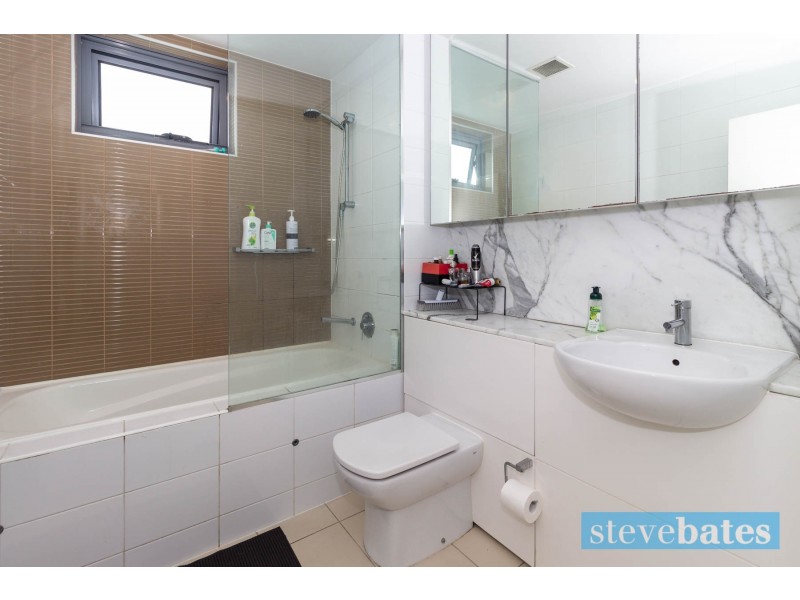 301/15 Honeysuckle Drive, Newcastle NSW 2300