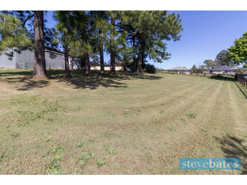 12 Rees James Road, Raymond Terrace NSW 2324