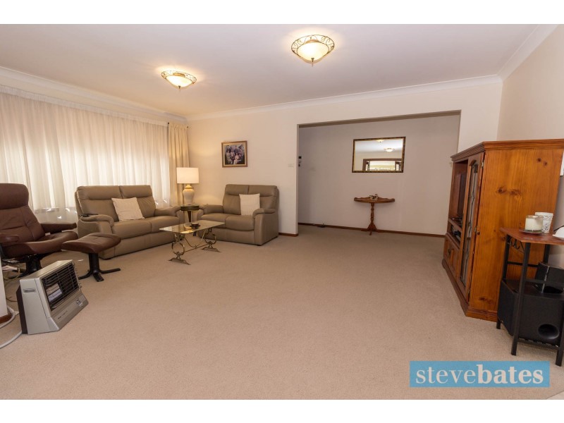 28 Robert Campbell Drive, Raymond Terrace NSW 2324