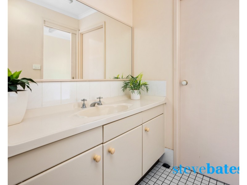 42 Cederwood Crescent, Raymond Terrace NSW 2324