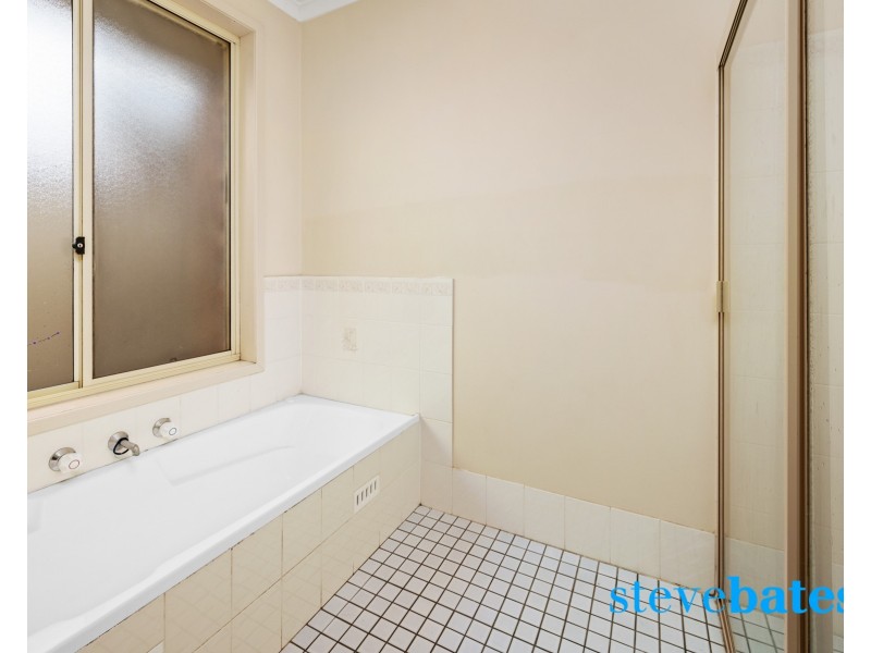 42 Cederwood Crescent, Raymond Terrace NSW 2324