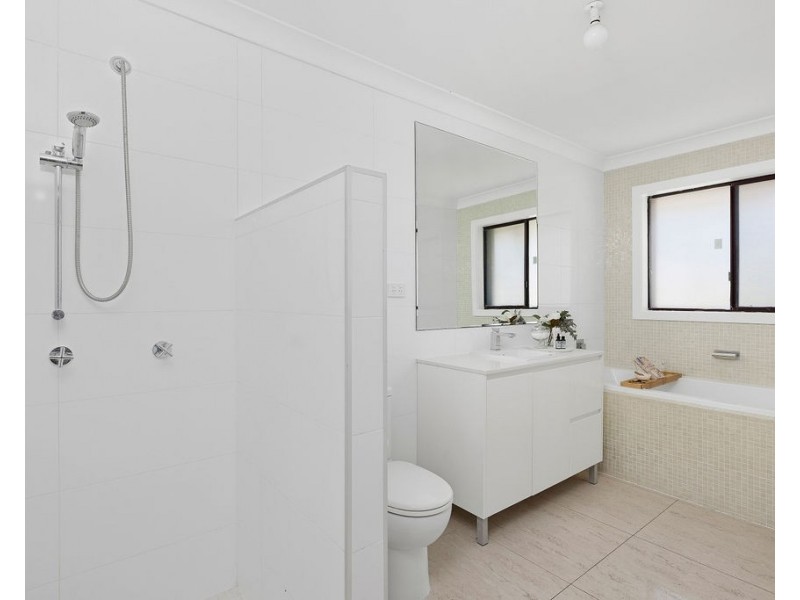 38 Boyd Avenue, Lemon Tree Passage NSW 2319