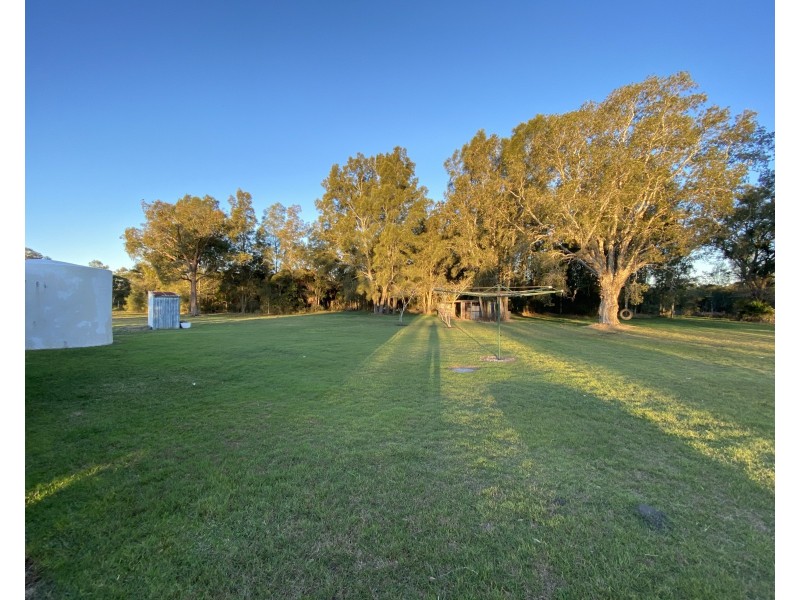 112 Davis Road, Swan Bay NSW 2324