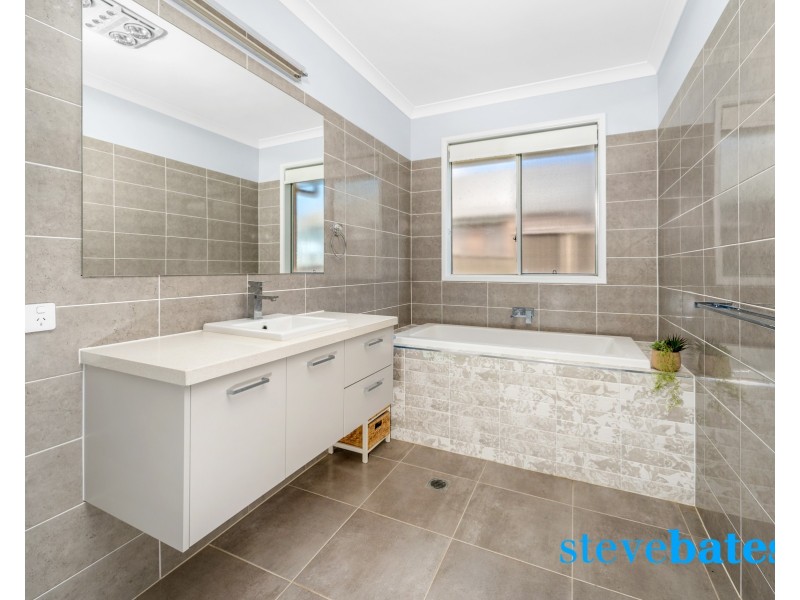 33 Dairyman Drive, Raymond Terrace NSW 2324
