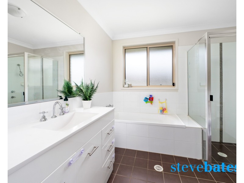 16 Closebourne Way, Raymond Terrace NSW 2324
