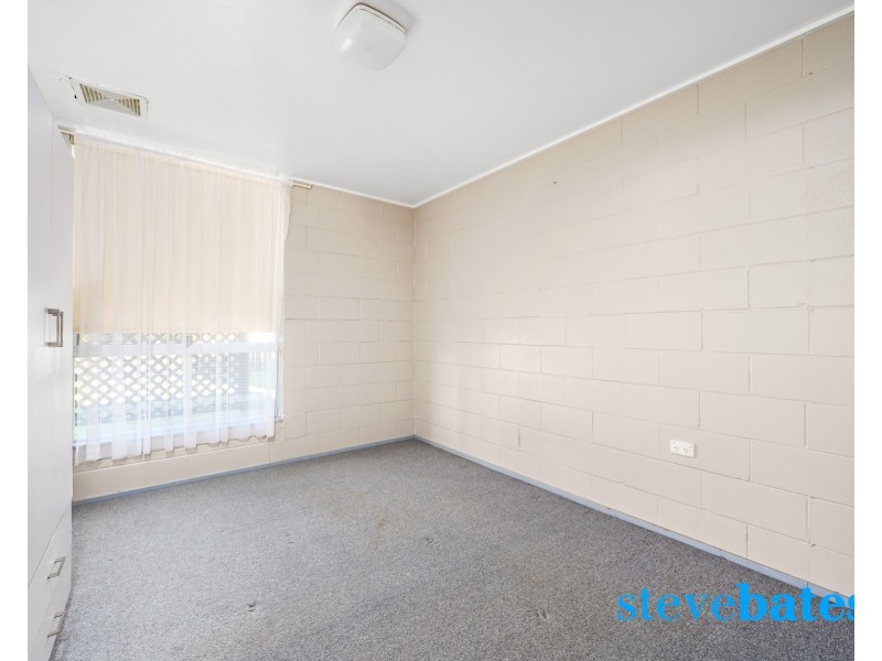 1 & 2/13 Meredith Crescent, Raymond Terrace NSW 2324