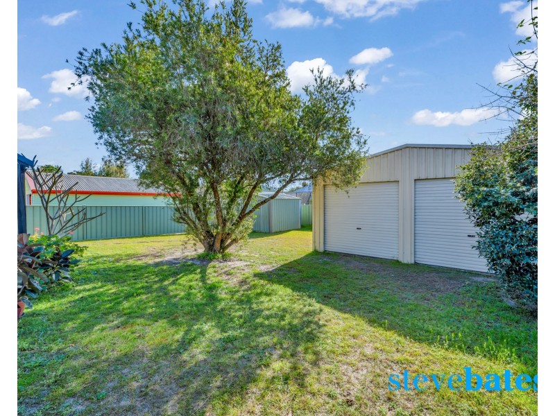 1 & 2/13 Meredith Crescent, Raymond Terrace NSW 2324