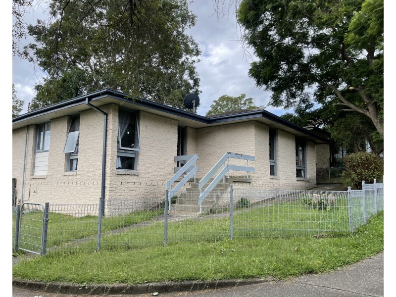 8 Dungaree Way, Raymond Terrace NSW 2324