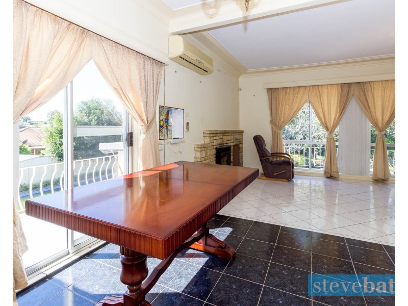 12 Rees James Road, Raymond Terrace NSW 2324