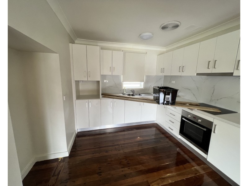 2 Troman Parade, Raymond Terrace NSW 2324